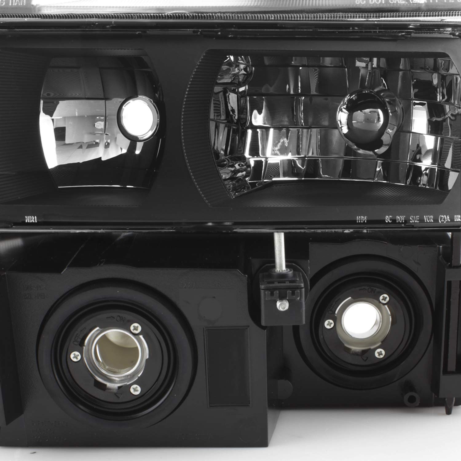 2002 2003 2004 2005 2006 Chevy Avalanche Body Cladding Model Headlights