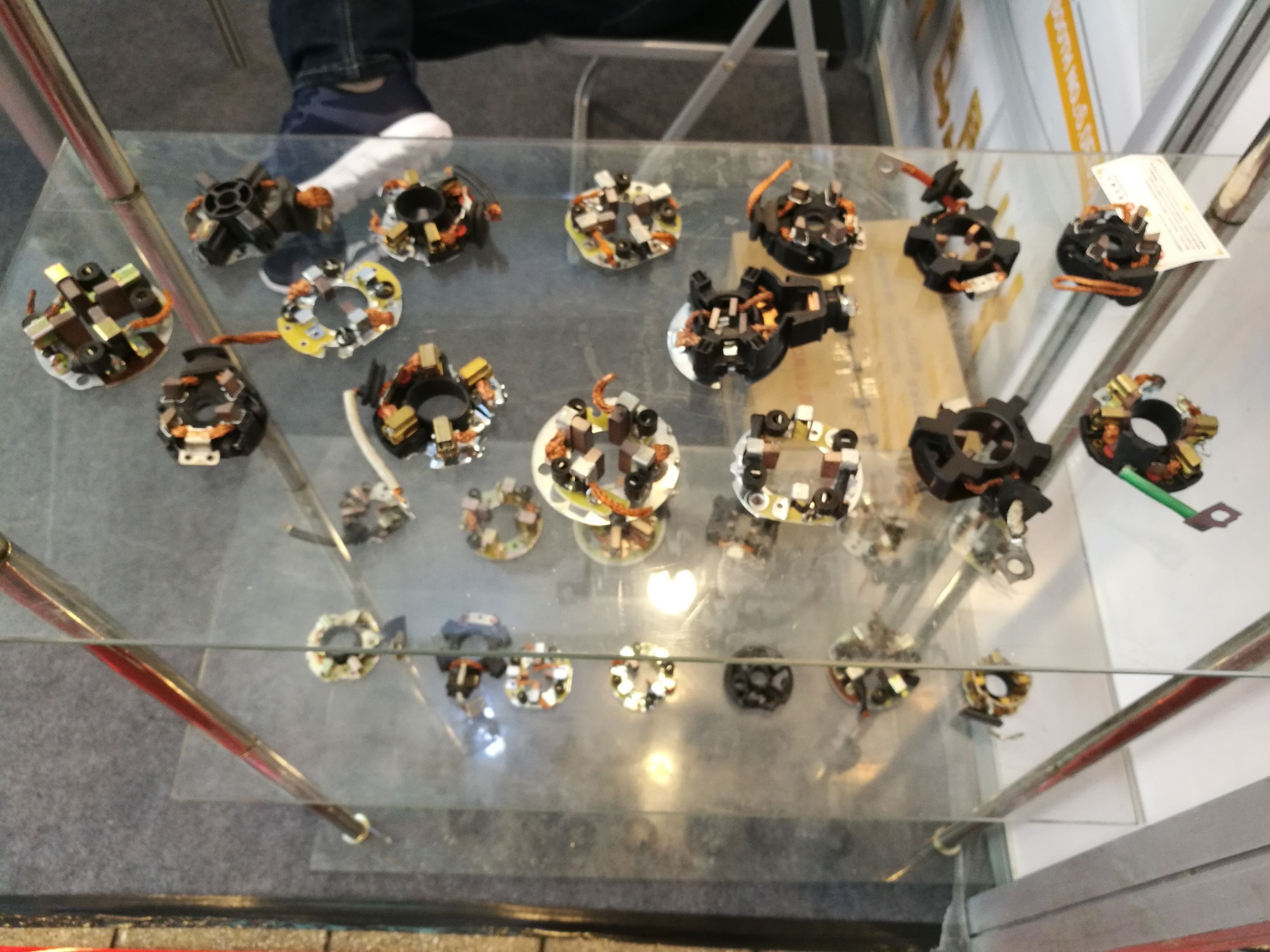 Automotive Carbon Brush Holders High Quality Use For TOYOTA Car